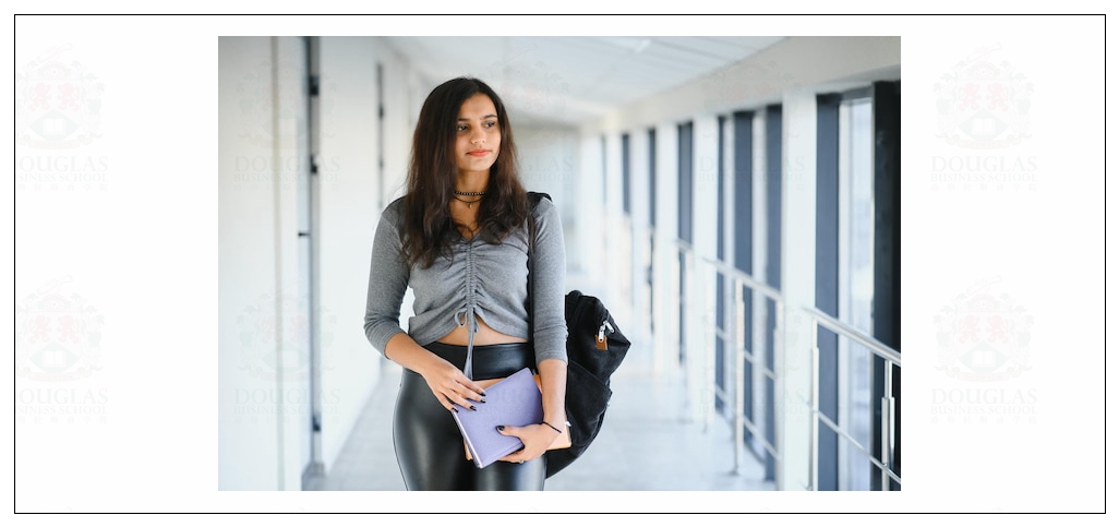 全球化思考帮助在线MBA浸入式课程转变为新形式